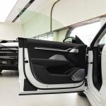 White Black Second Hand Electric Cars