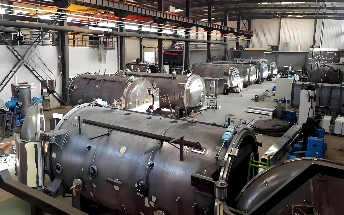 Industrial Vacuum Sintering Furnace Rapid Cooling For Cemented Carbide