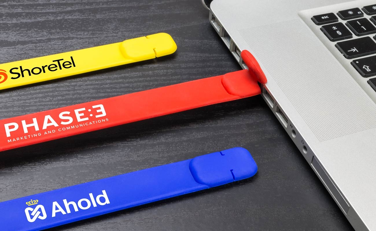 OEM ODM Silicone Wristband USB 2.0 Flash Drive 128GB UDP Flash 10MB/S