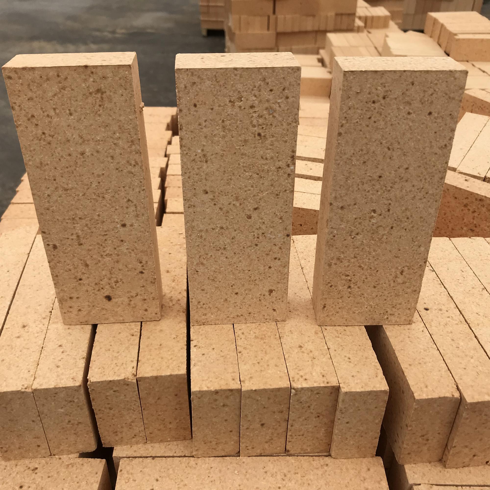 SK32 SK34 Fire Clay Brick with Cold Crush Strength of min 30MPa and a Little CaO Content