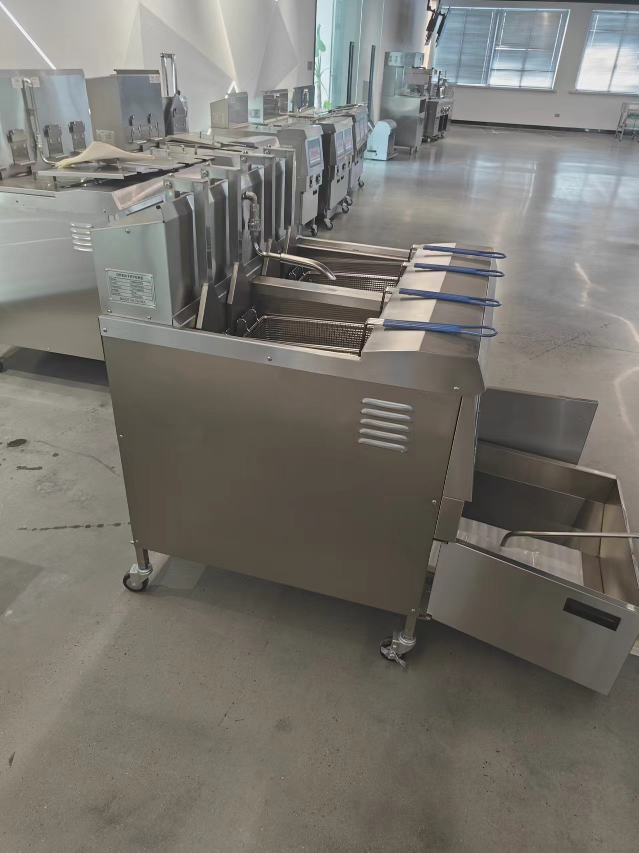 Electric Chips With Memory Function Open Style With Oil Filtration Deep Fryer