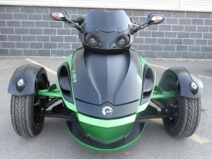 China 1000cc Can Am 3 Wheel Motorcycle , V - Twin 2 Front Wheel Motorcycle Liquid Cooled wholesale
