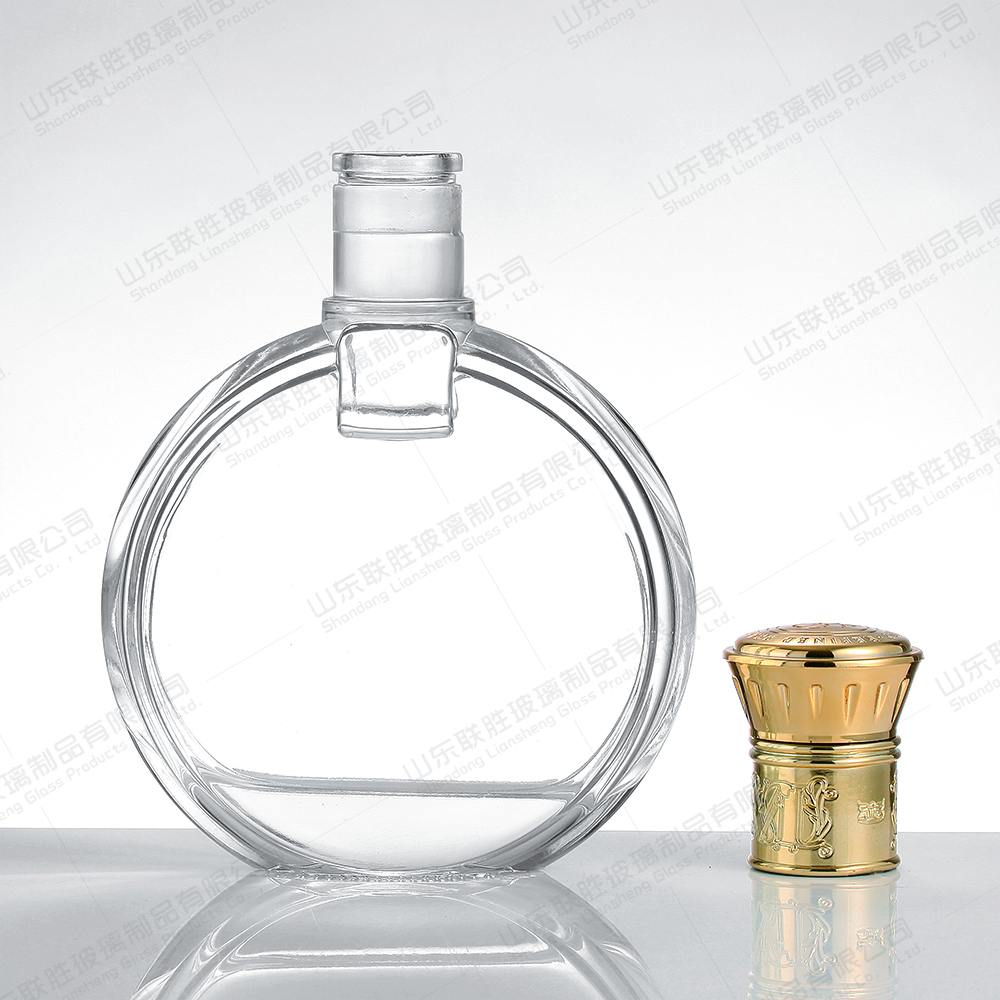 350ml 500ml 700ml Round Glass Liquor Decanter with Hot Stamping and Engraved Glass Lid