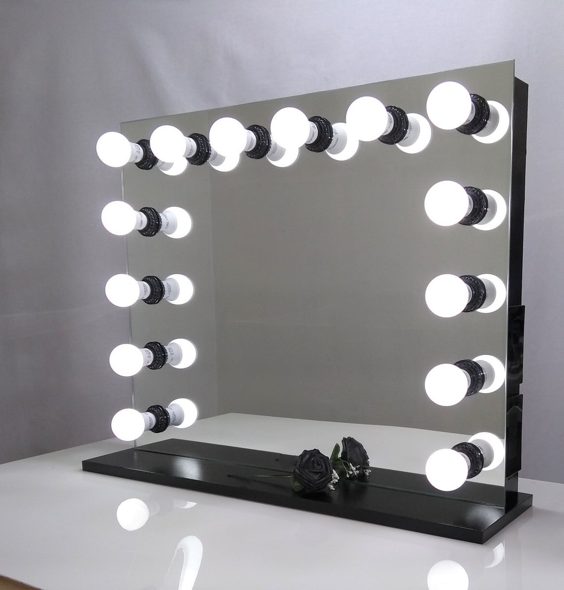 Custom Designs Vanity Lights Ideal for Table Desktop Dresser and Bathroom Dressing