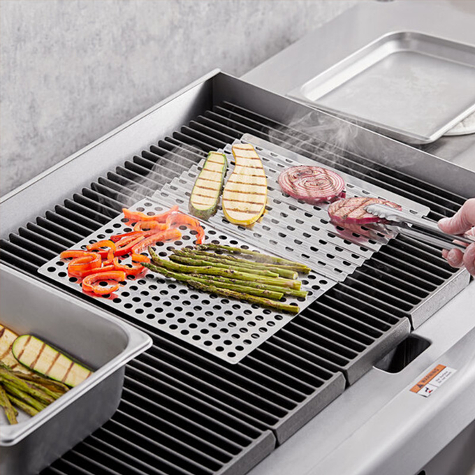 Hygiene 304 316 Perforated Stainless Steel Sheet 0.3mm For Perforated Grill Mesh