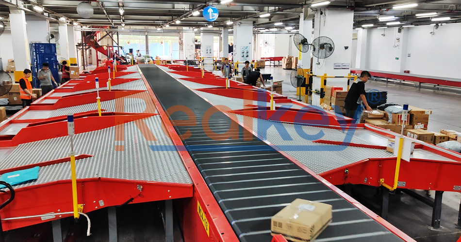 High Performance Narrow Belt Sorting Conveyor Machine Fast Processing Of Bulk Goods