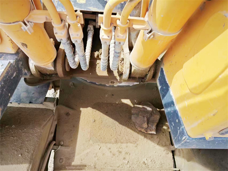 124KW Used Hyundai 210W-9 Wheel Excavator Good Condition Made in Korea 1.05m3 Bucket