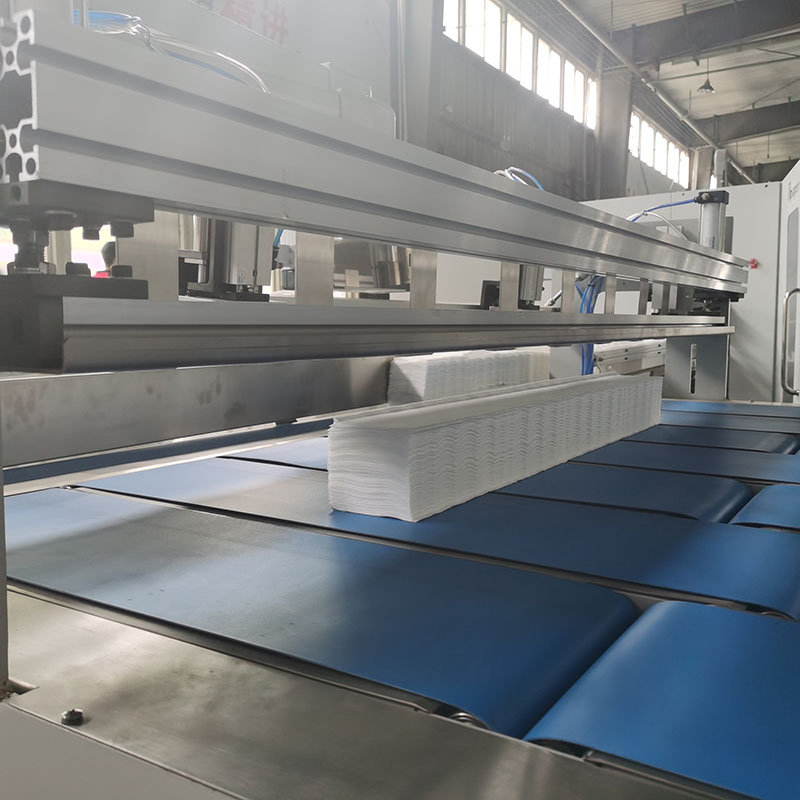 Service Commitment Tissue Paper Folding Machine for Printing and Embossing Napkins