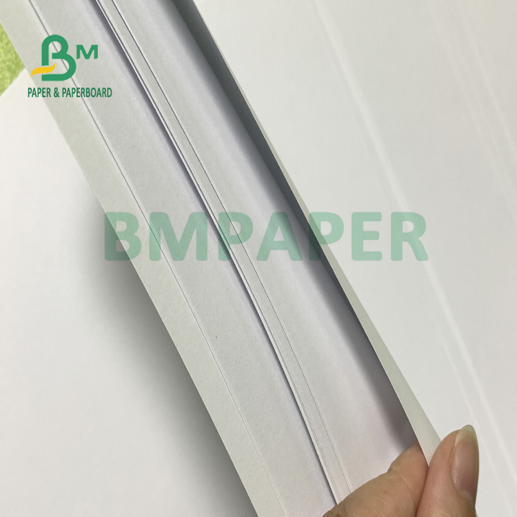 140gsm White Woodfree Paper For Offset Printing Small Flexibility 