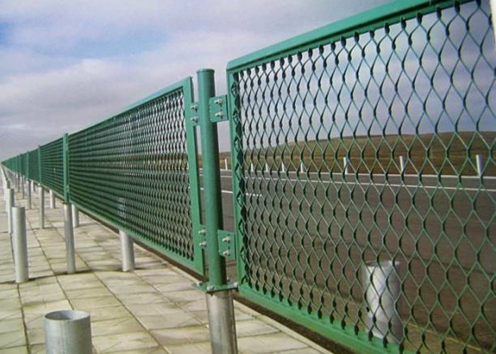 1000mm Length 3mm Thickness Expanded Metal Mesh For Farm Protection