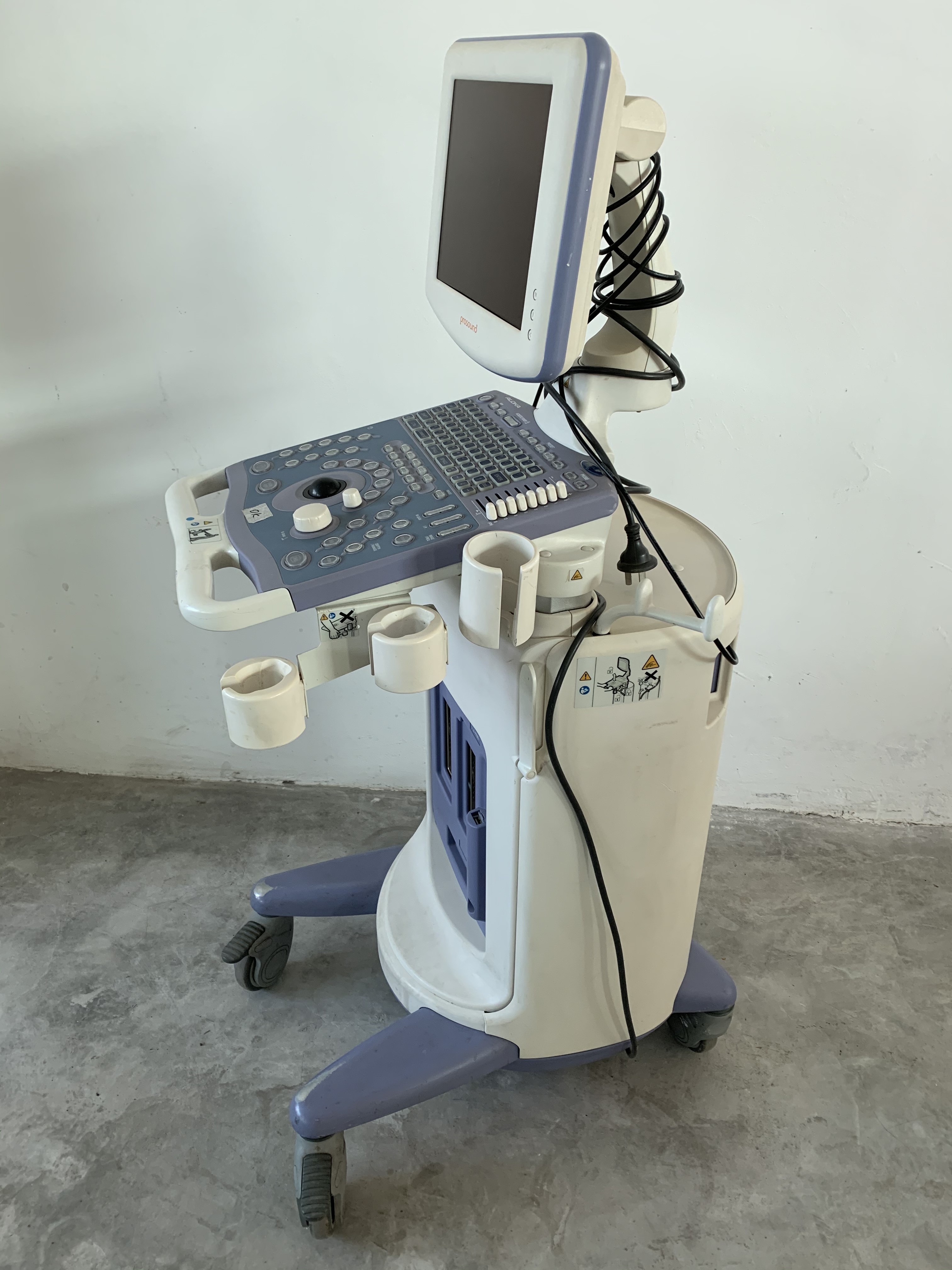 Prosound 6 Medical Ultrasound System Hitachi Aloka