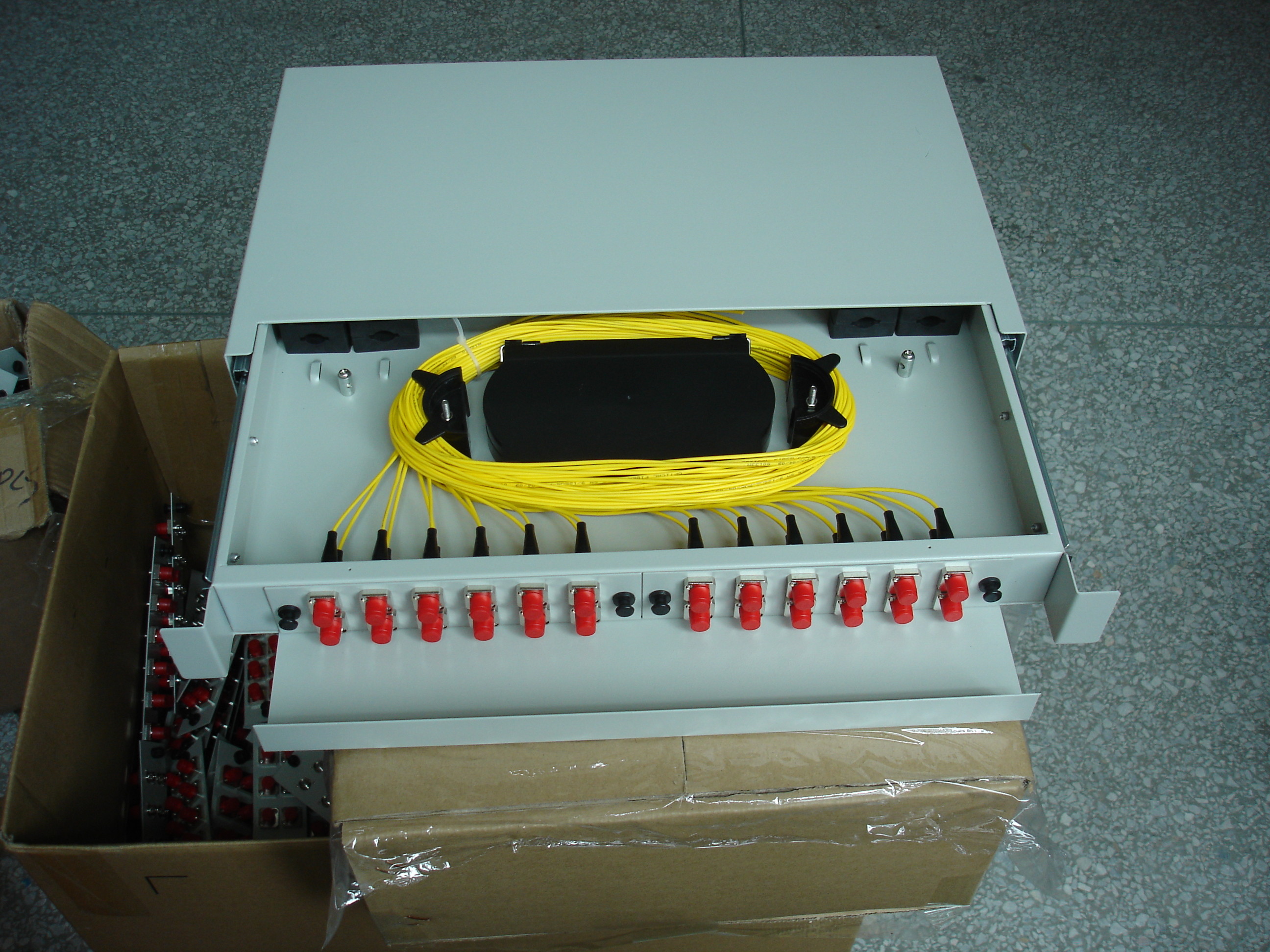 ODF 19'' 1U Sliding 48LC 24SC Fiber Optic Distribution Box