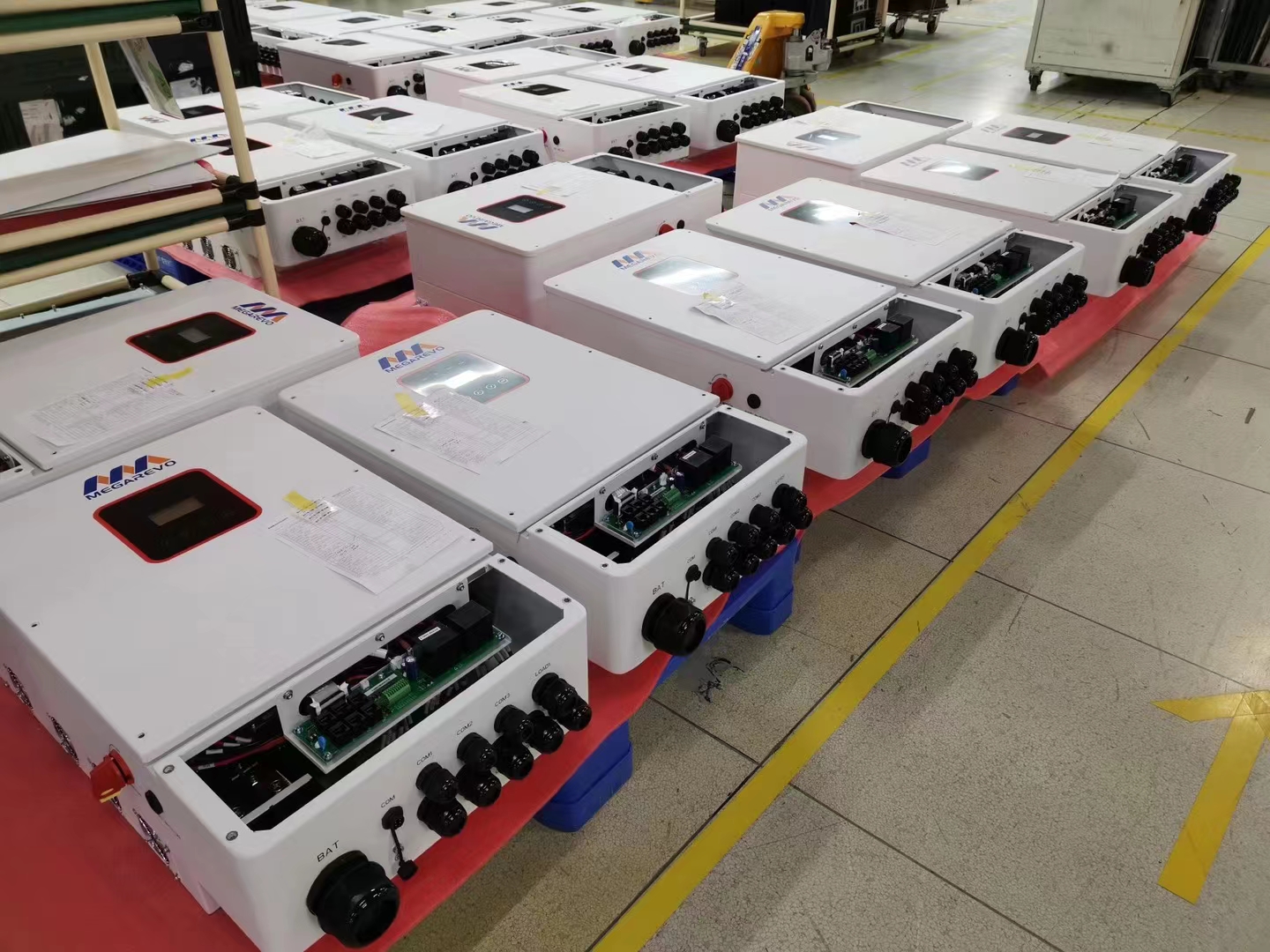 Split Phase Off Grid Hybrid Solar Inverter 8kw 48v Battery For Home Storage