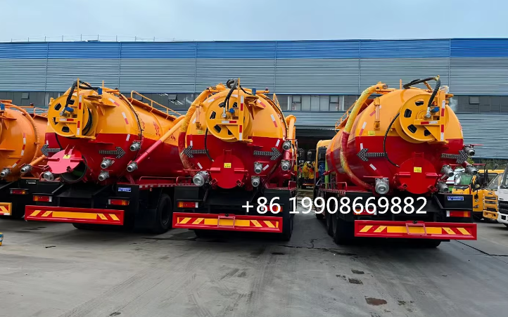 Dongfeng 6x4 Driver 20000L Sewage Suction Truck with Vacuum Pump for Sucking Waste Water Vacuum Sewer Tanker Suction Truck