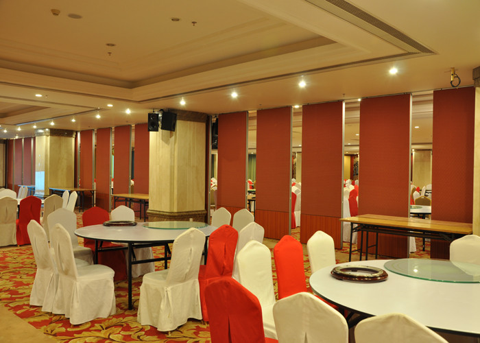 Flexible Mirror Movable Partition Walls Folding Sliding Partition With Mirror For Art Gallery