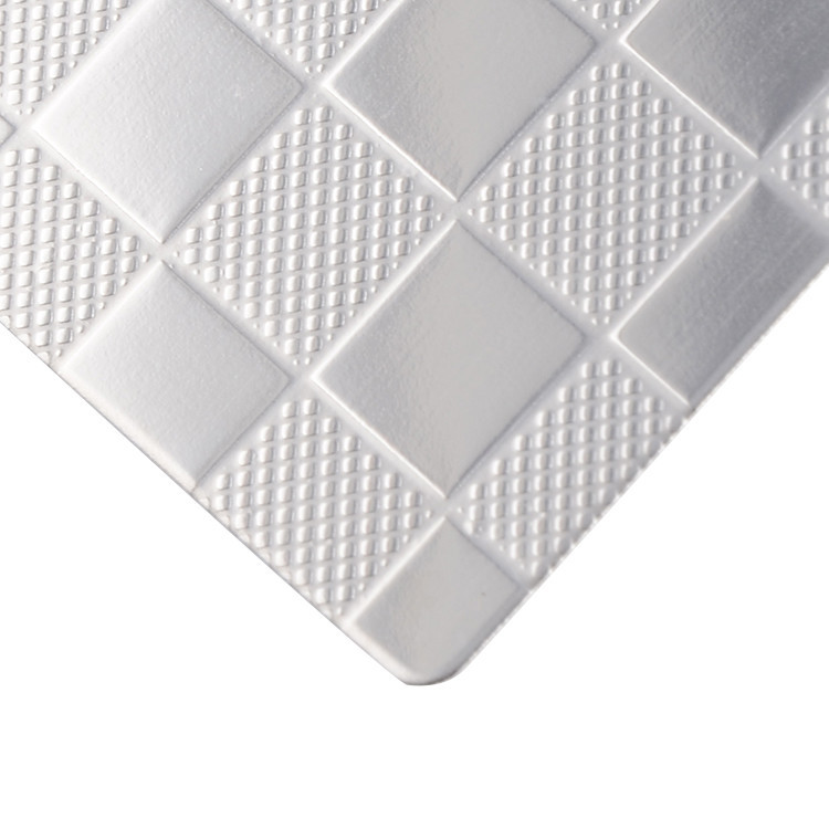 Square Pattern Embossed Stainless Steel Sheet 0.3mm 304 443 Hairline Surface