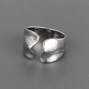 China Sterling Silver Fancy Ladies Ring Portable Practical Fashion Style wholesale
