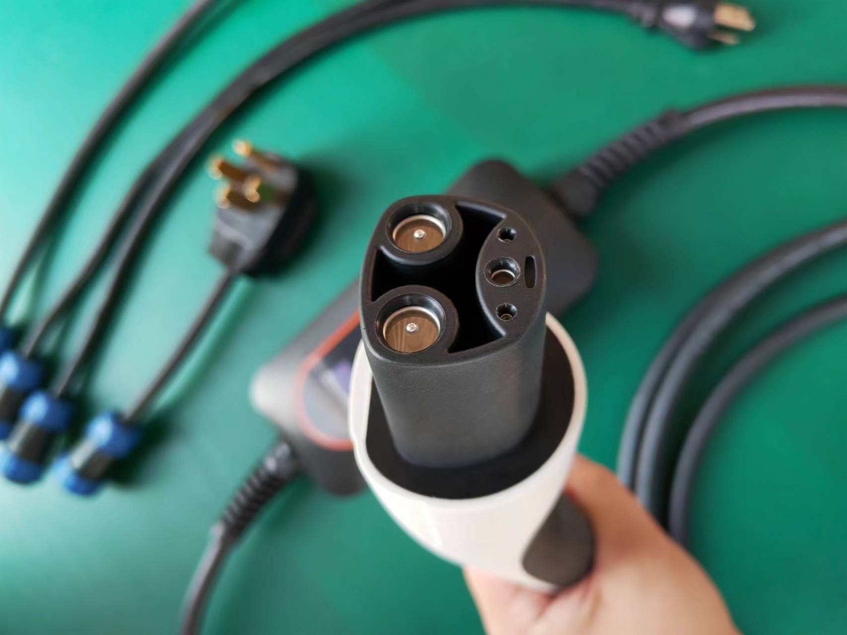 32A NACS Tesla Portable EV Car Charger With Nema 5-15/6-20/14-30/14-50/10-30