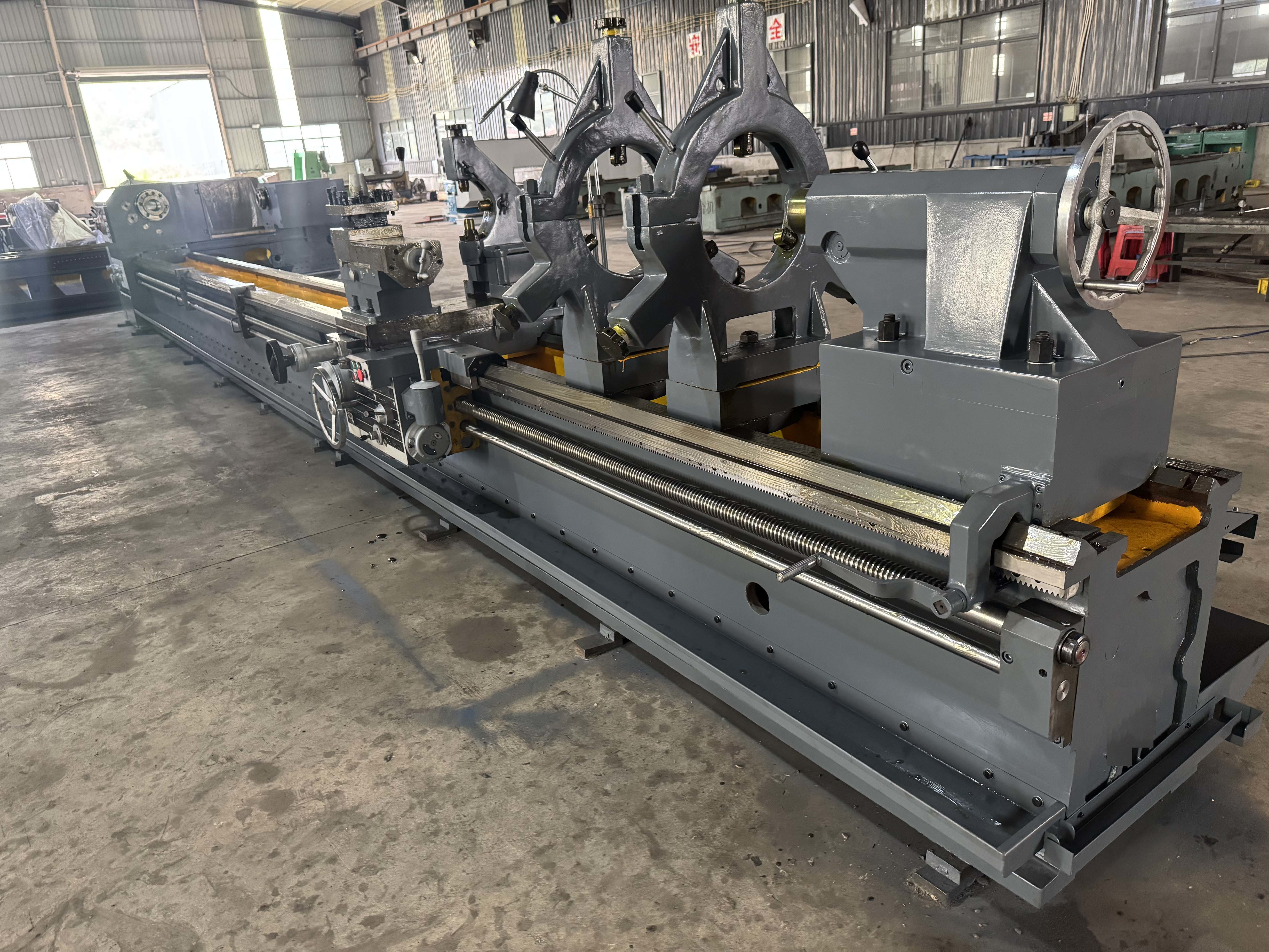 CW6180F Heavy Horizontal Ordinary Lathe High-rigidity Guide Rail Width 600mm Floor Manual Lathe
