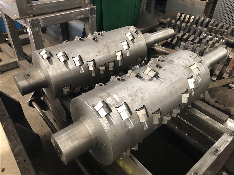 300-2000kg/H Plastic Shredder Machine For Recycling Single Shaft Industrial