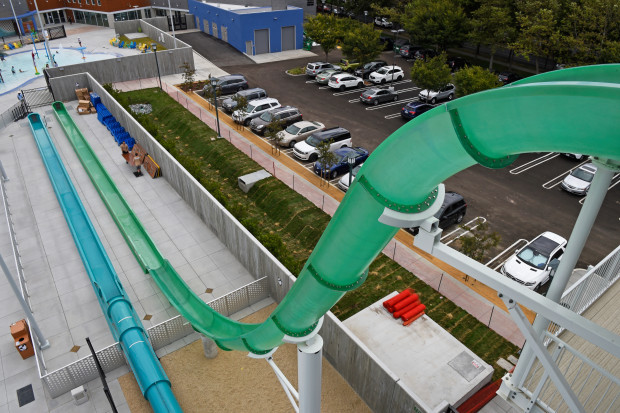 OEM Aqua Water Park Big Blue Tsunami Wave Pool Anti UV Steel Artificial Surf Machine for Sale