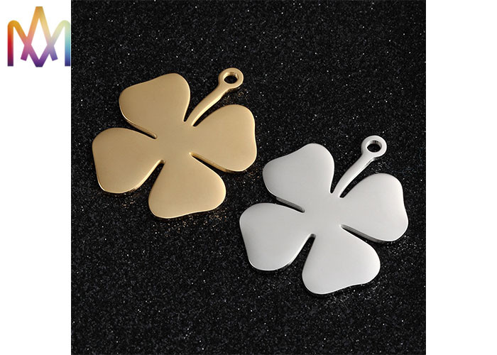 Rustproof SS304 Engraved Four Leaf Clover Pendant