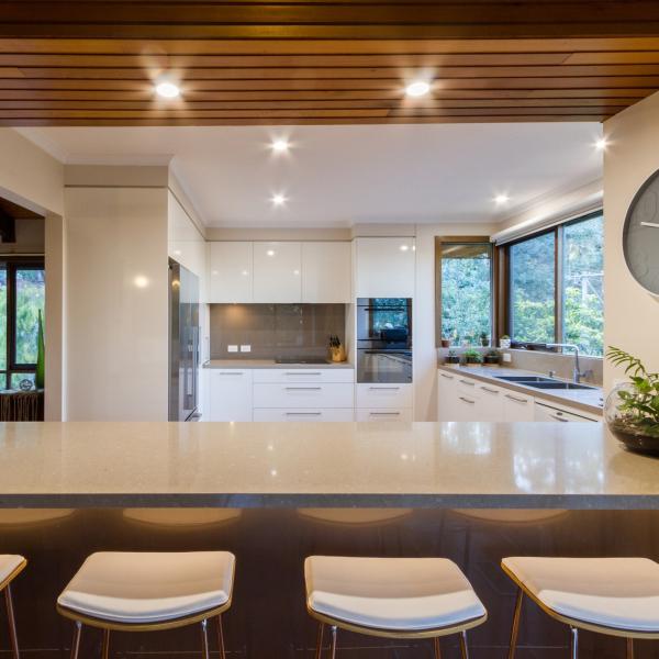 Modular Modern Lacquer Finish Matte Kitchen Cabinets Furniture For Villa