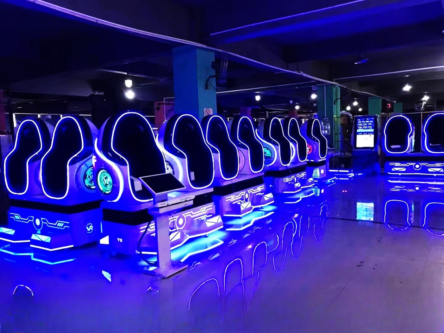 2022 Coin Operated 9D Virtual Reality Game Machine Capsule Egg Cinema Double Players VR Chair For Sale