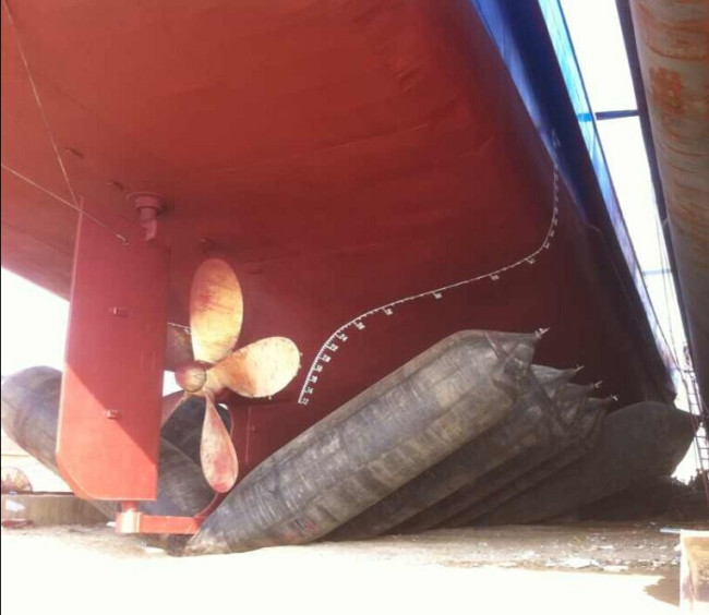 Durable Inflatable Lifting Marine Rubber Airbag For Ship Launching