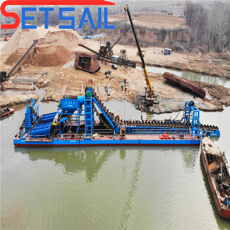 Lake Gold and Diamond Mining Dredger Used in River