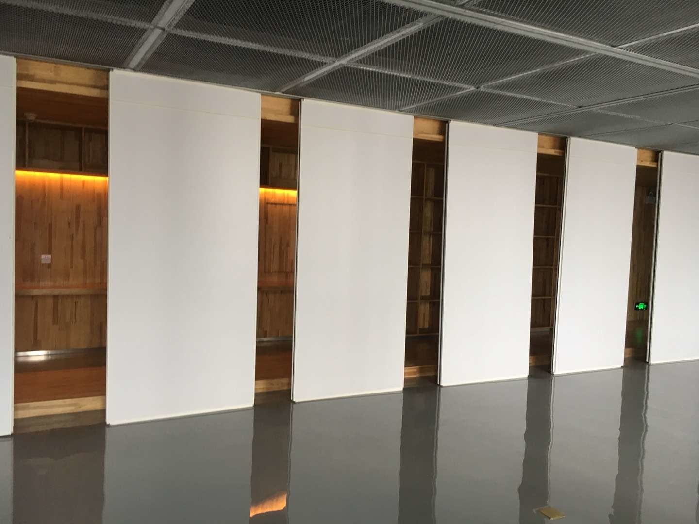 Flexible Movable Office Partition Walls System Singapore Panel Width 600mm