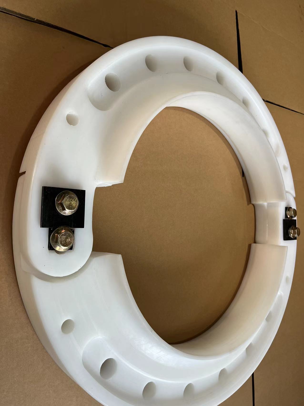Modified Vehicle Run Flat Wheel Inserts Blowout Protection Military Run Flat Inserts
