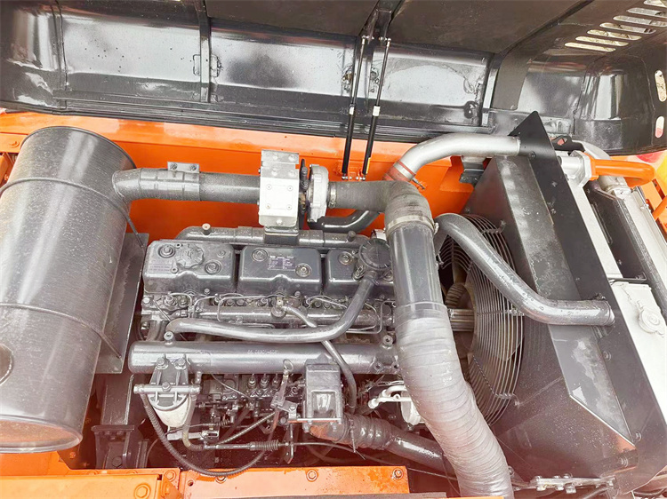 30 Ton Doosan DX300 Excavator in Korea Good Condition 1.27 m3 Bucket Capacity 29500 KG