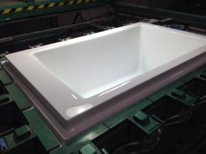 China ABS/acrylic bathtub vacuum forming machine wholesale