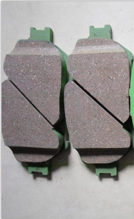 Guaranteed Performance Ceramic Brake Pad 04465-33320 for Toyota Camry 2.4 MCV30 ACV30