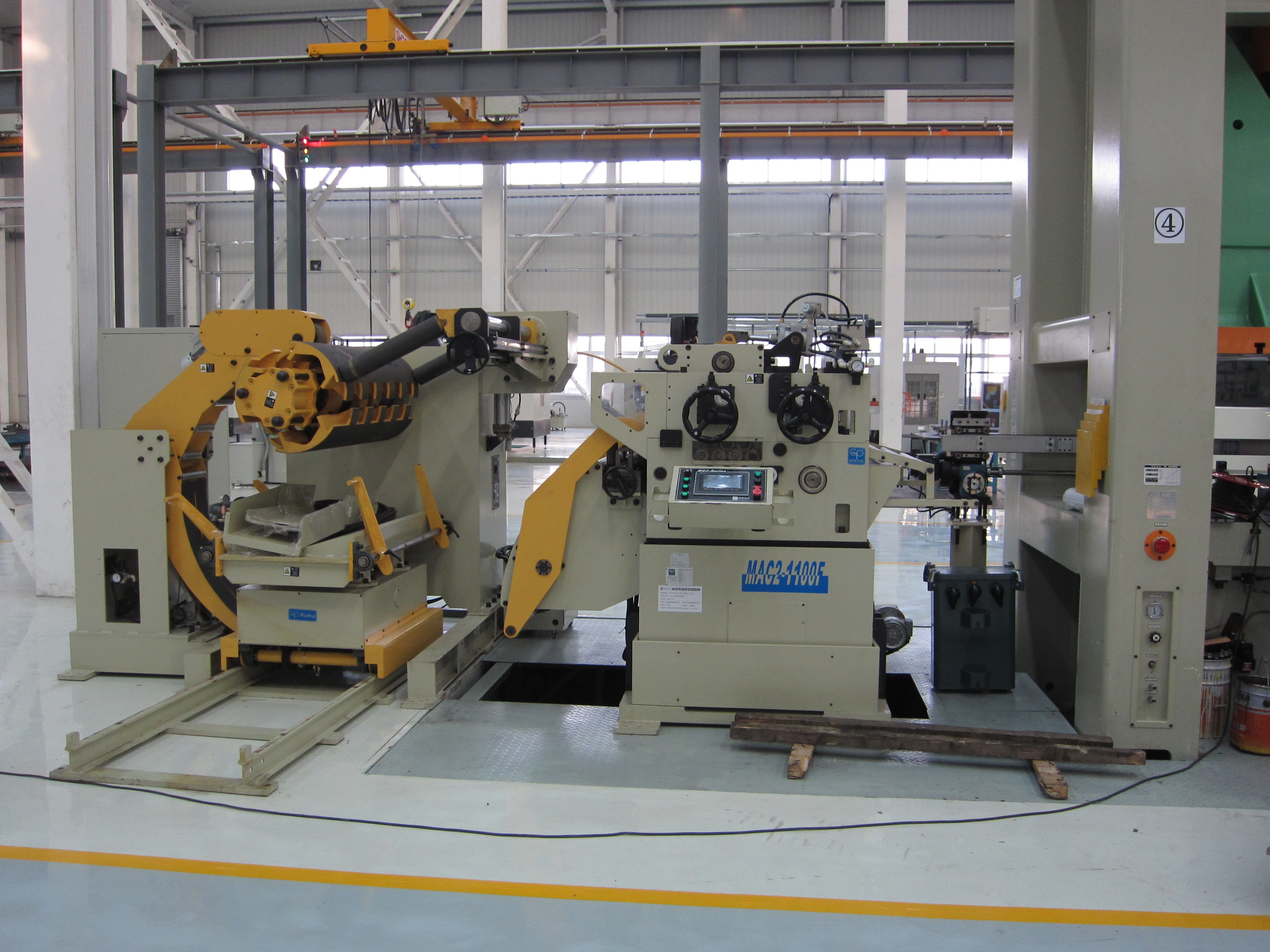 Automatic 3 Phase Coil Processing Servo Feeder for Auto Parts Stamping Coil Processing Line