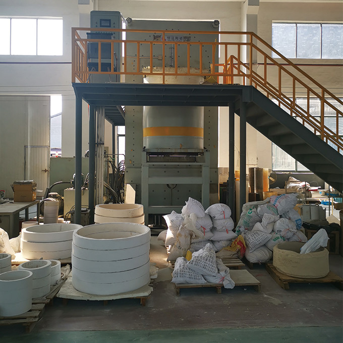 Aluminum Powder Conveying Wear Resistant Pipeline Alumina Ceramic Highly Durable Acid Resistance