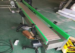 China Customized Slat Chain Conveyor for Vibrating Conveying Lifting wholesale