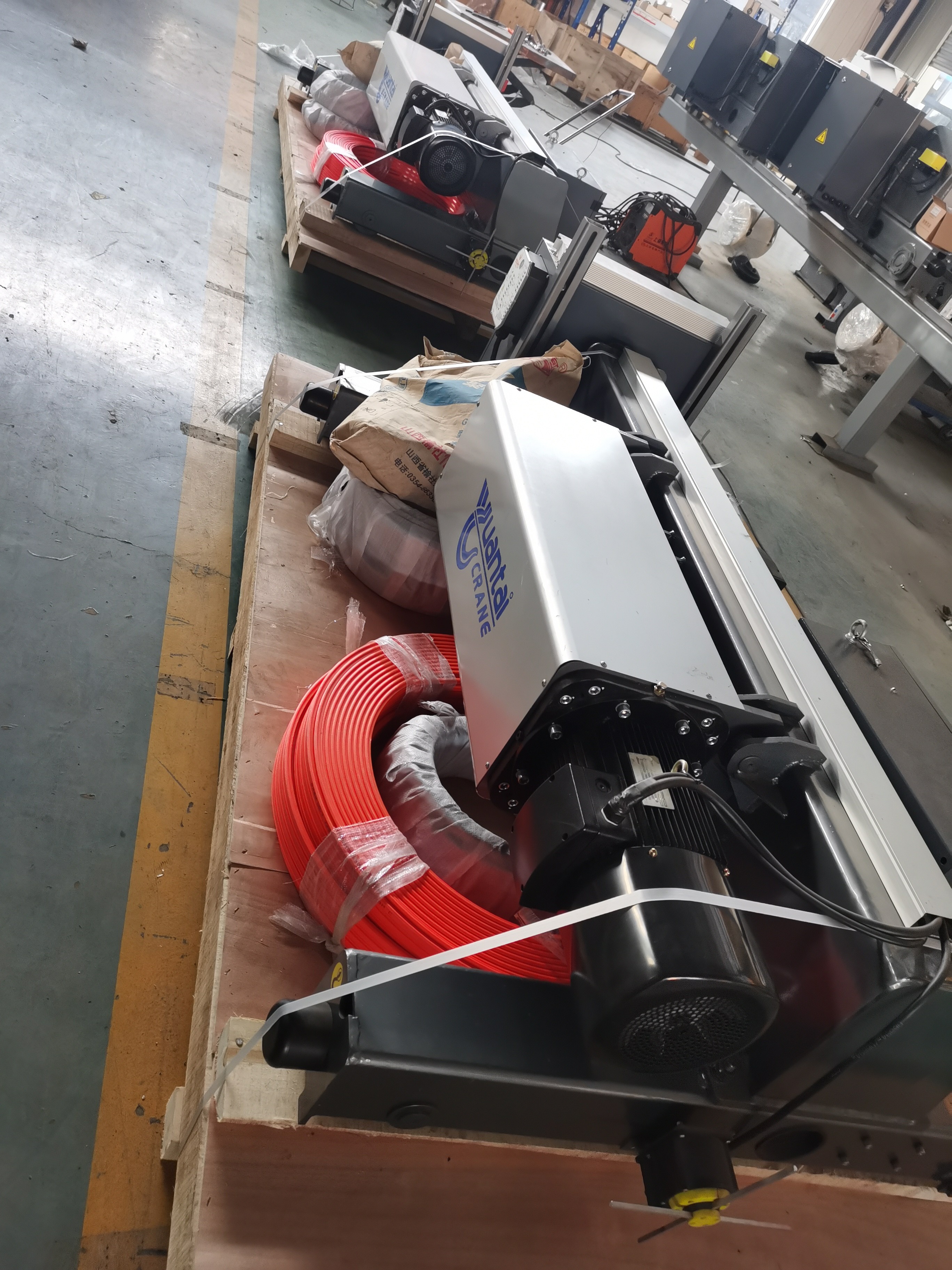 Lifting Hauling Loading Electric Crane Hoist 0-5M/Min Electric Wire Rope Hoist