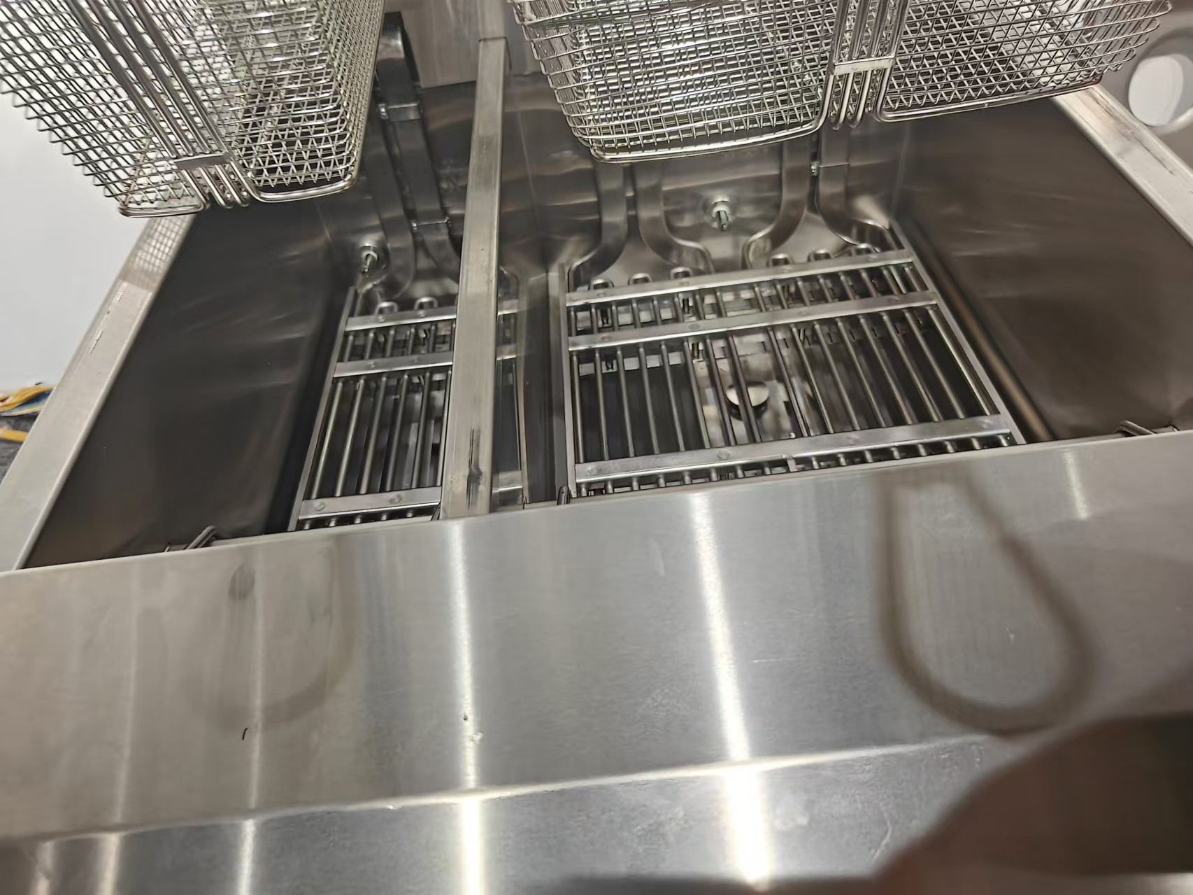 electric two pots 3 baskets 21.5L+11.6L with oil filter system chips open deep fryer