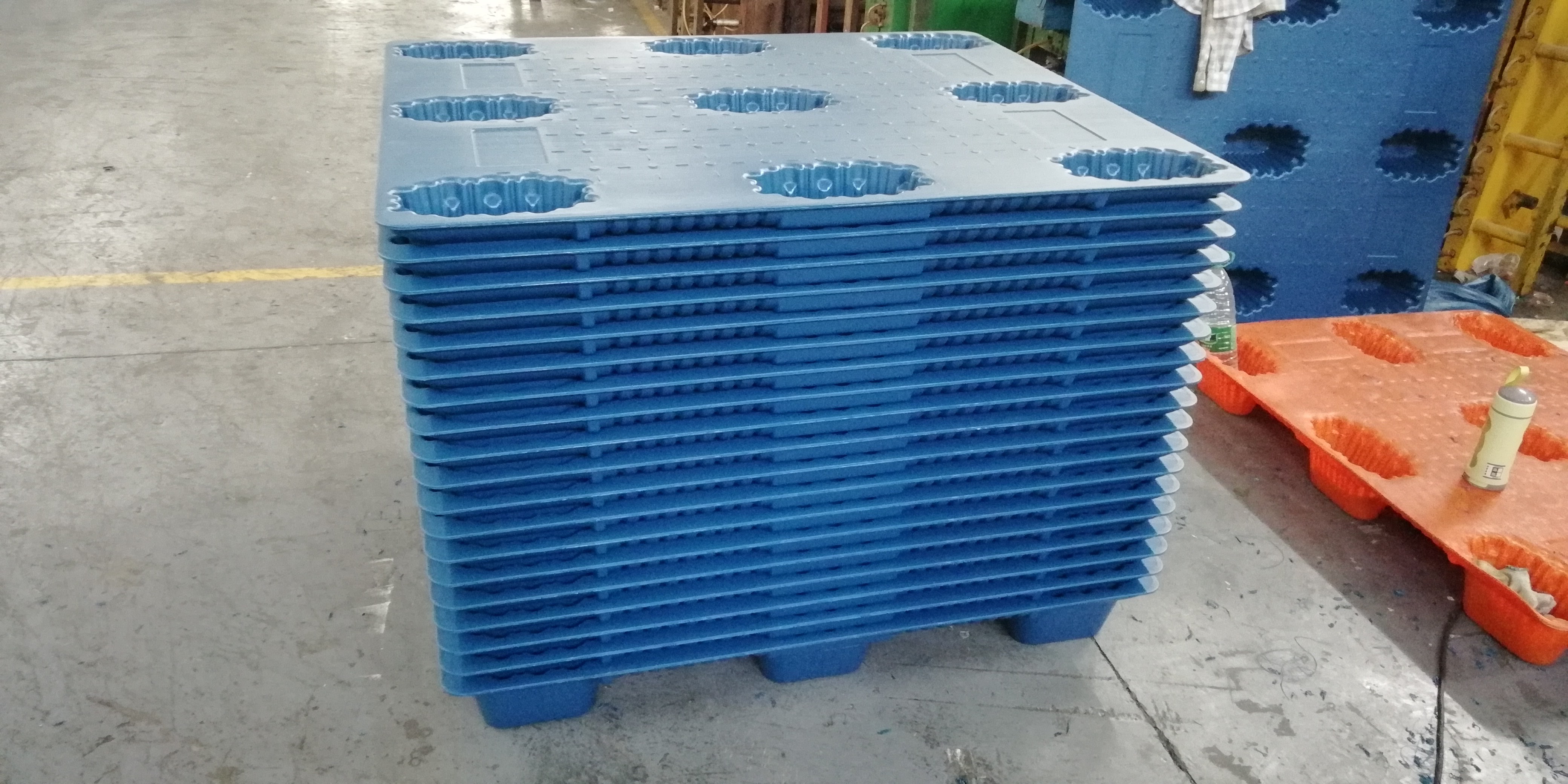 Transportation Plastic Pallets 1200*1000 Mm Nesting Blow Molding
