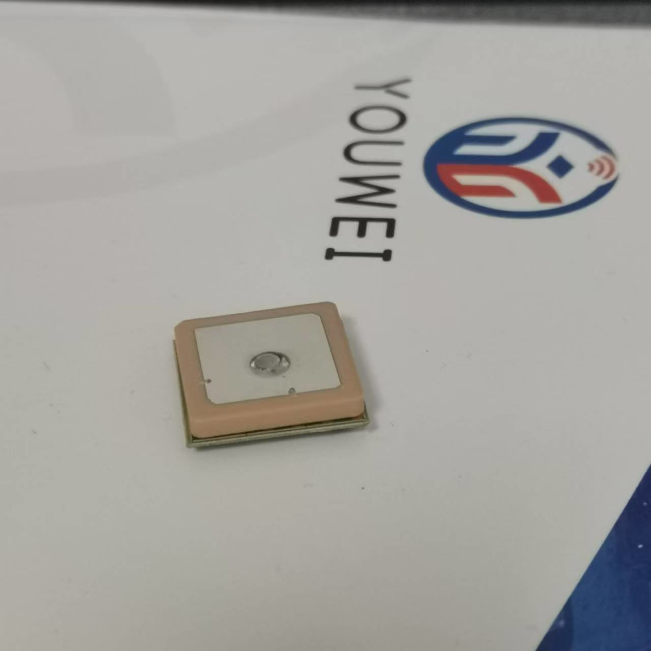 High Performance Gps Tracking Module GNSS Module For Accurate Positioning And Navigation