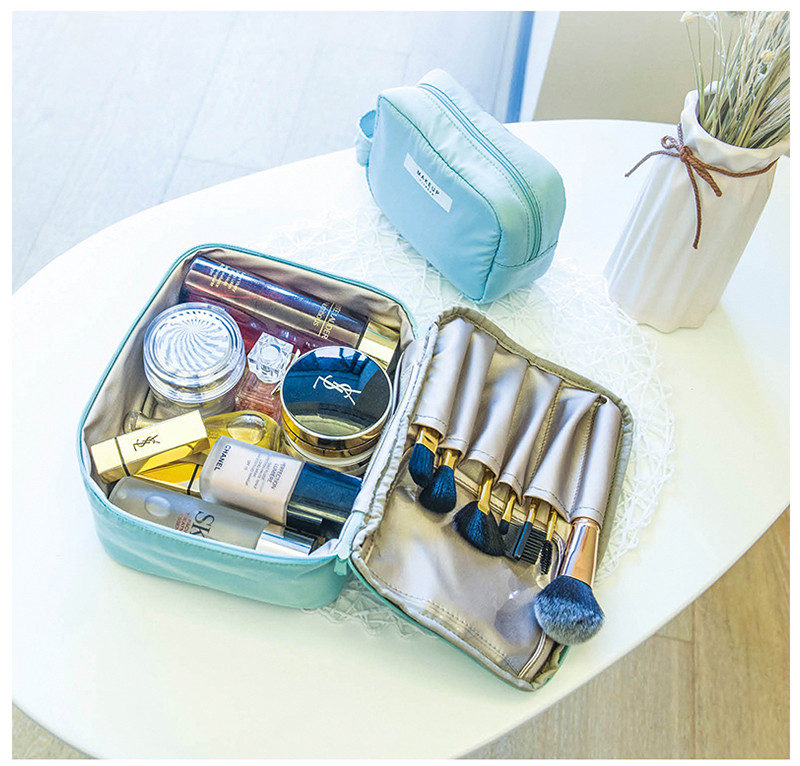 Multifunctional Foldable Makeup Brush Organizer Bag