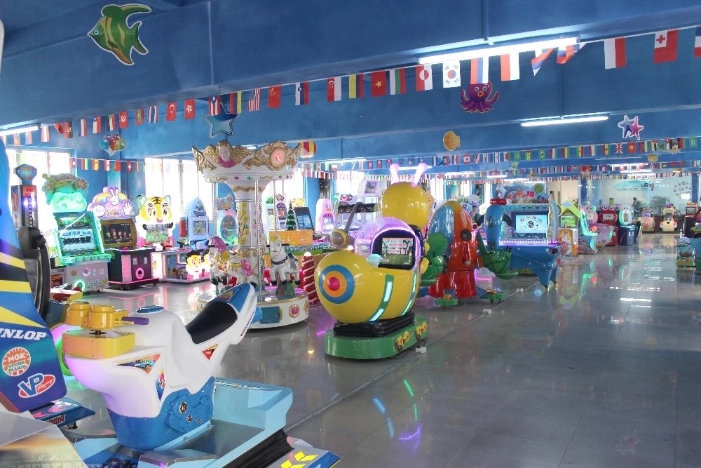 Video Ride Swing Kiddie Ride Driving Game Machine For Amusement Park