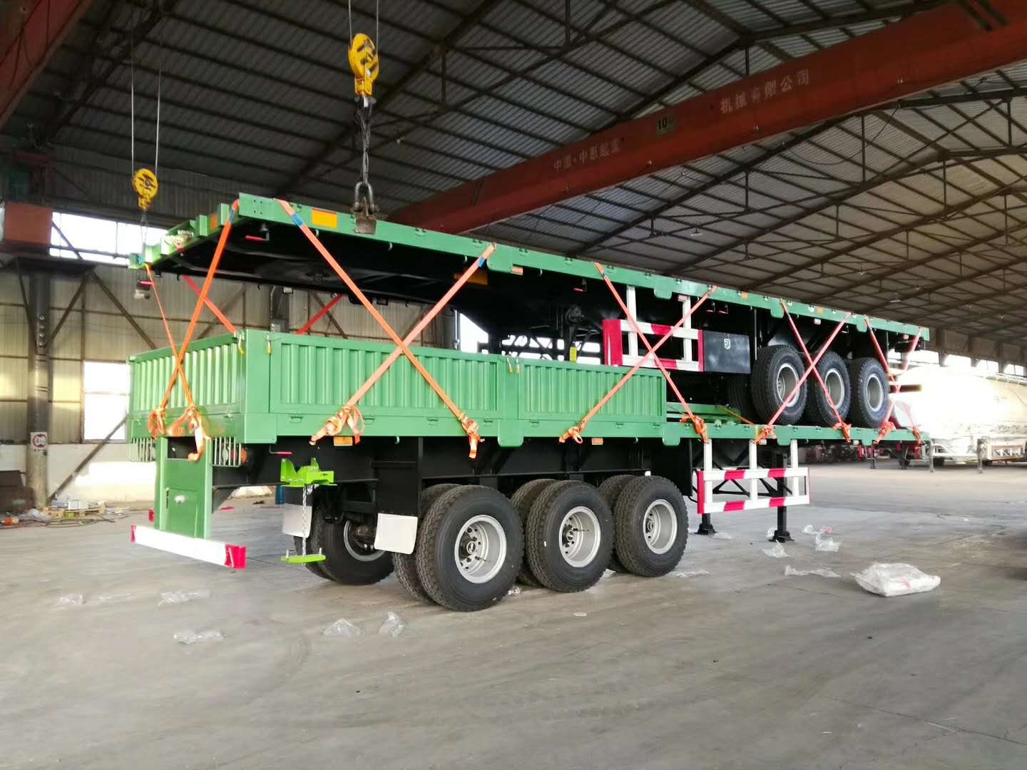 Leaf Spring Suspension 40ft Side Wall Cargo Semi Trailers for Bulk Cargo Transport