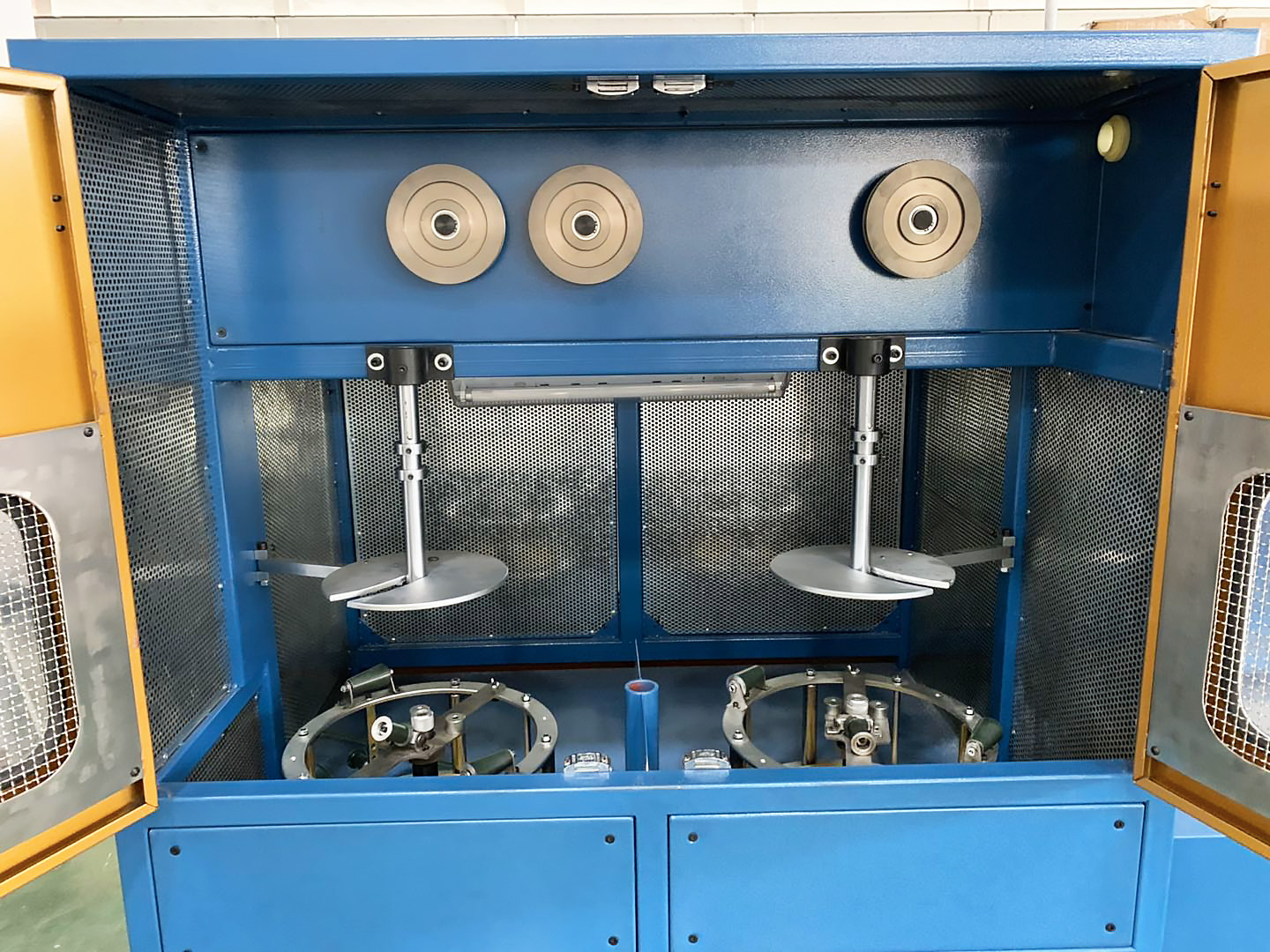 Durable Cable Stranding Machine Wire Taping Machine For Enameled Aluminium Wire