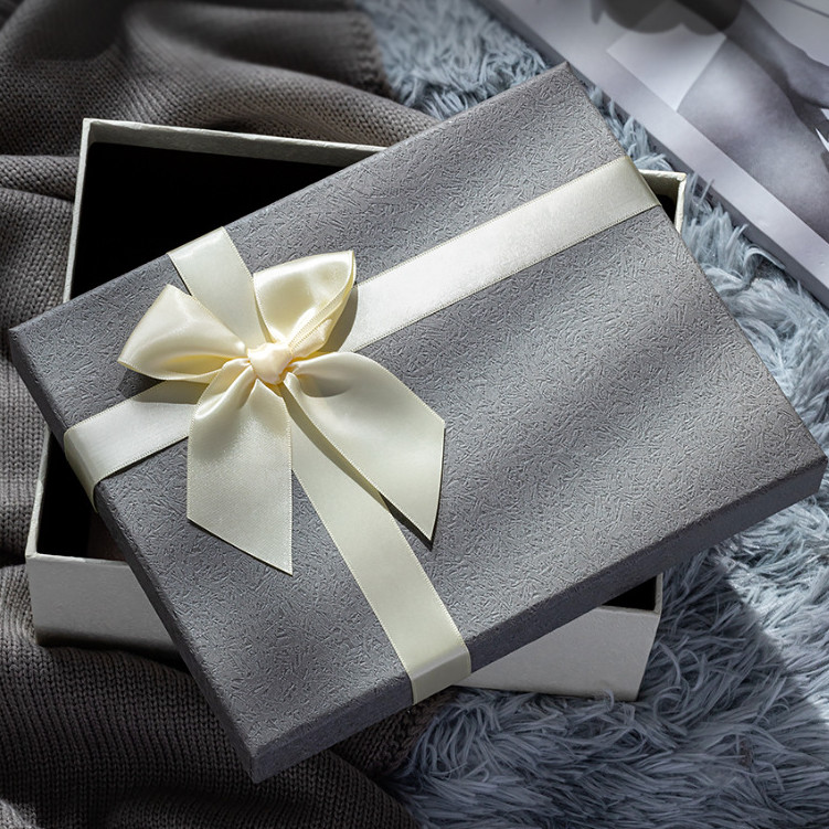 High End Gift Box Packaging Customizable Size For Valentine's Day Mother's Day Black White Bow Decoration Gift Box
