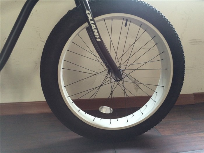 Beach Cruiser Style Fat Tire Bike with 26*4.0 Tire and Steel Fork Material