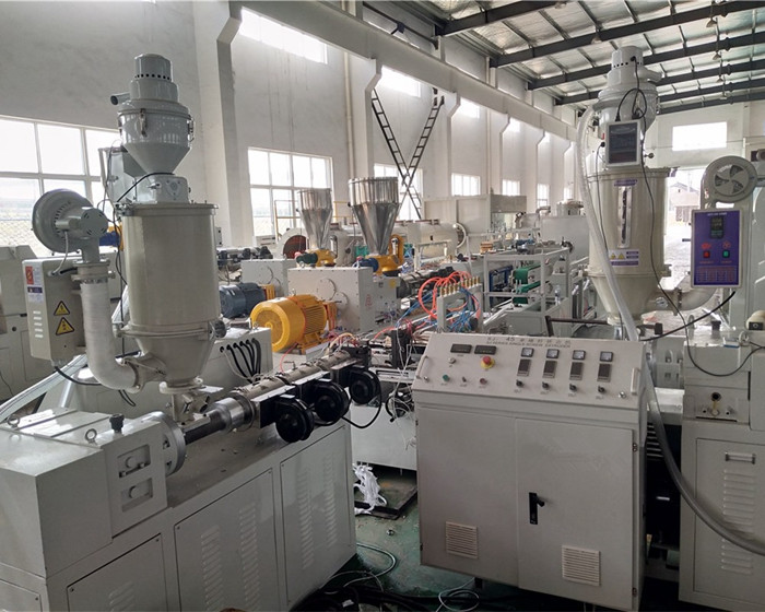 T5 PC LED Tube Production Line SJ50/28 Model Single Extruder Extrusion Line