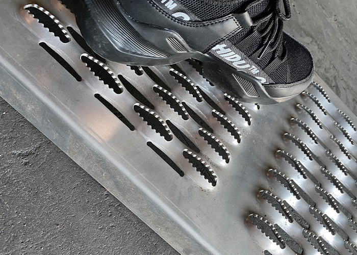 Custom Aluminum Iron SS 4mm Thick Perforated Metal Plate
